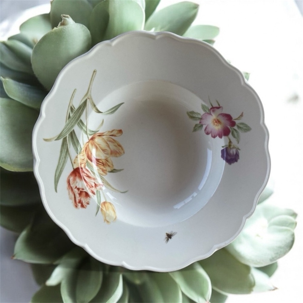 Wedgewood Martha Stewart Martha’s Garden Bone China Scalloped Soup Bowl 9”D